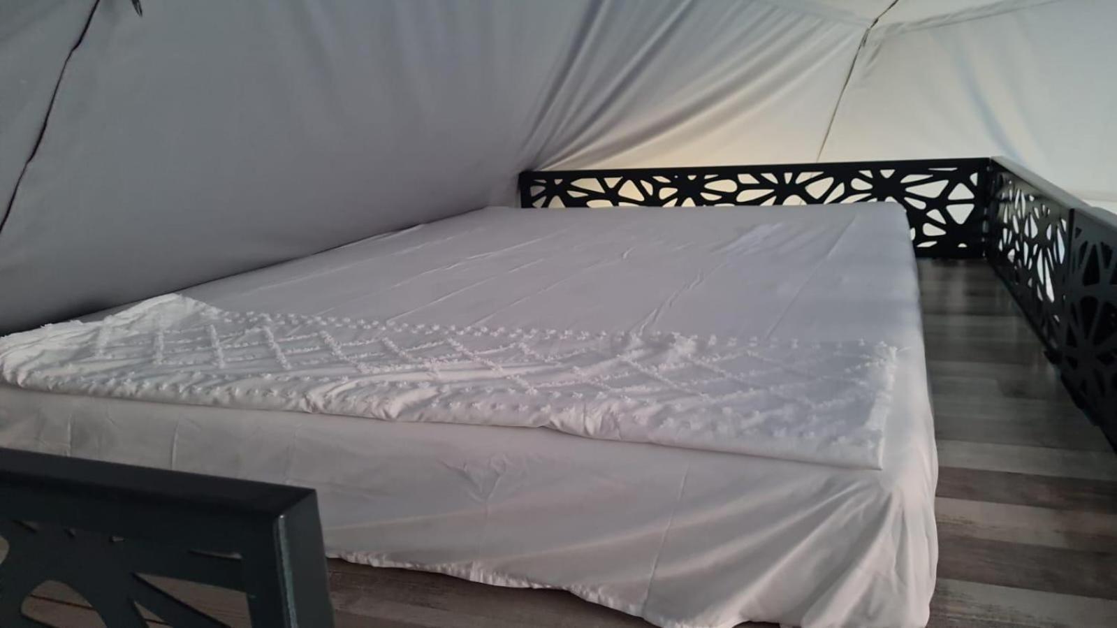 Hotel Sun Garden Glamping Domes Călimăneşti Exterior foto