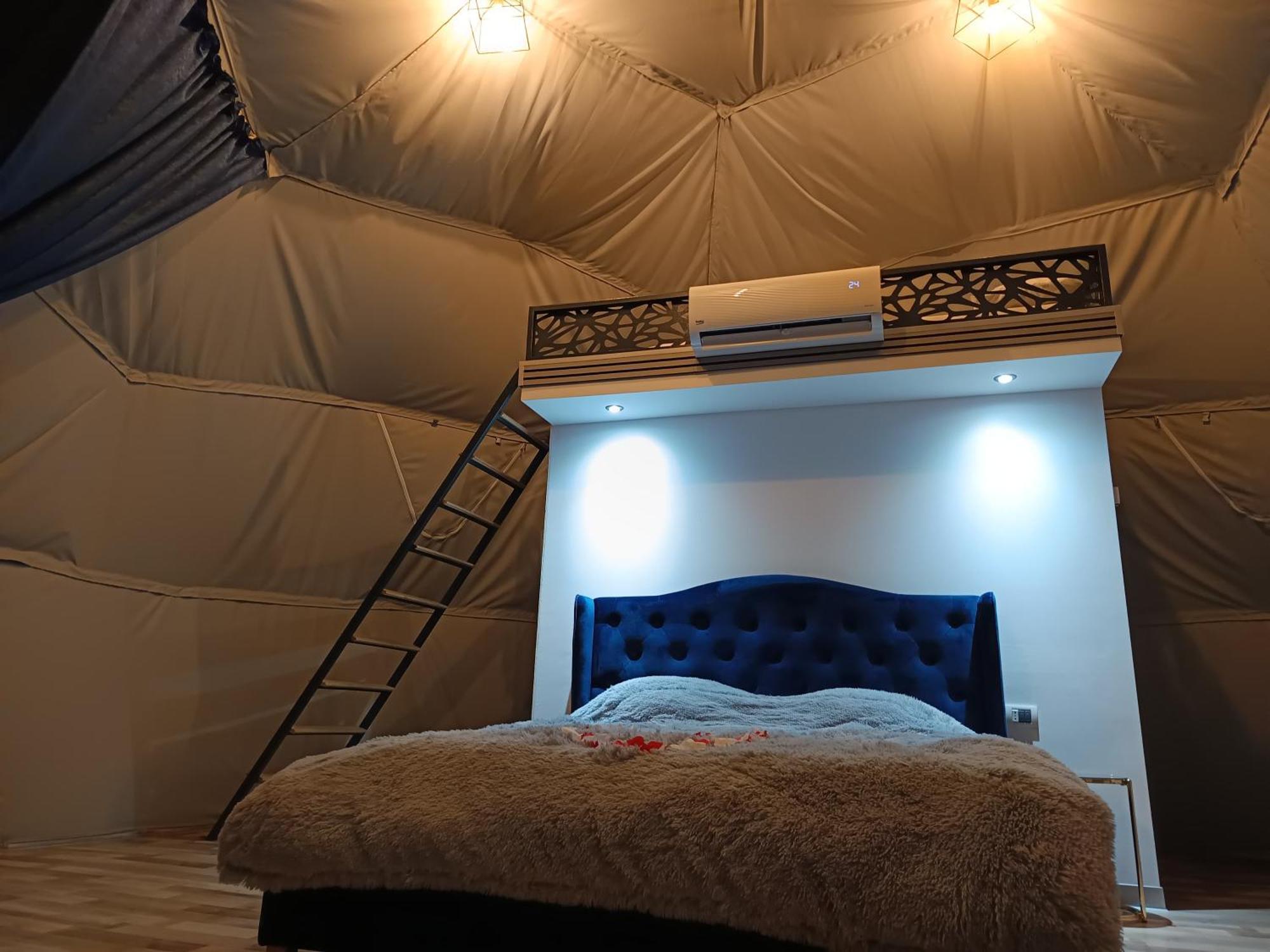 Hotel Sun Garden Glamping Domes Călimăneşti Exterior foto